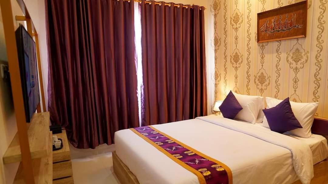 Elohim Hotel Sentani Jayapura Extérieur photo
