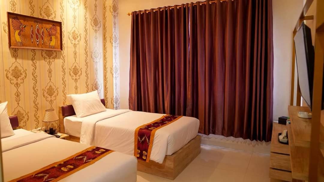 Elohim Hotel Sentani Jayapura Extérieur photo