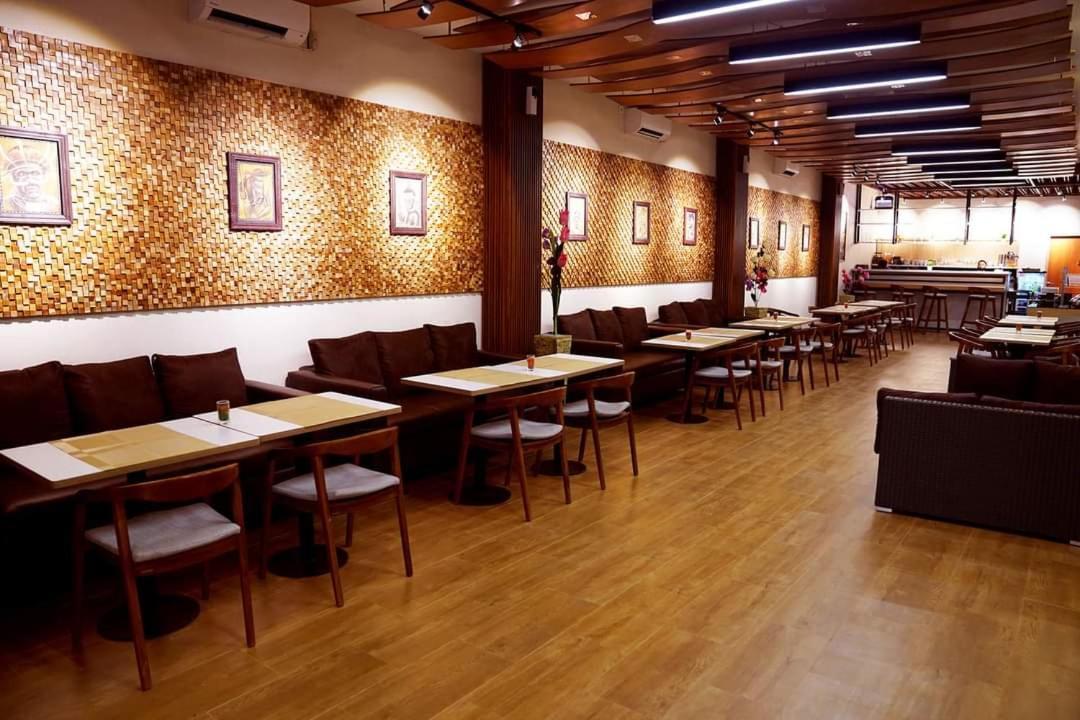 Elohim Hotel Sentani Jayapura Extérieur photo
