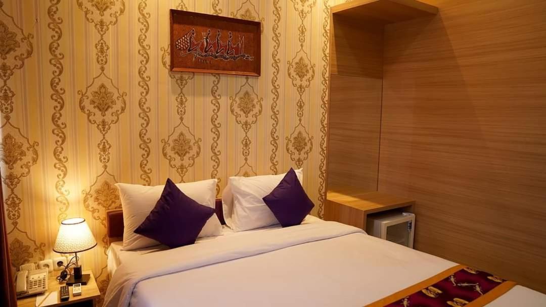 Elohim Hotel Sentani Jayapura Extérieur photo