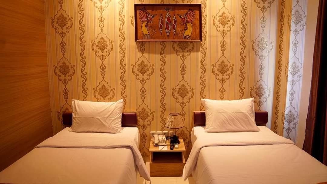 Elohim Hotel Sentani Jayapura Extérieur photo