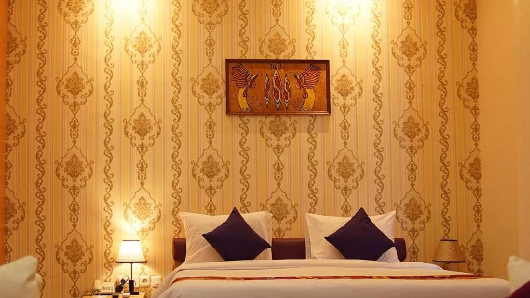 Elohim Hotel Sentani Jayapura Extérieur photo